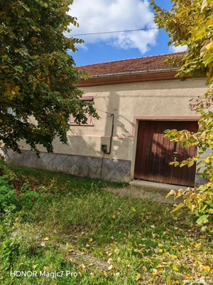 vând casă, pentru mai multe detalii la tel 