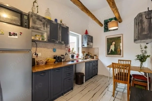 Casa cocheta-114mp teren-Zona Centrala-5 min pe jos de centru - imagine 2