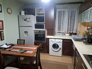 Cartier Sasar   apartament 4 camere, balcon, etaj 3 - imagine 7