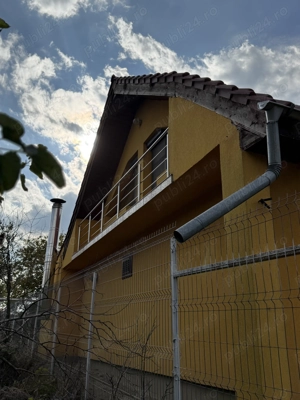 Casă spațioasă de vânzare în Hitiaș, județul Timiș   teren 2197 mp - imagine 3