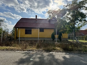 Casă spațioasă de vânzare în Hitiaș, județul Timiș   teren 2197 mp - imagine 6