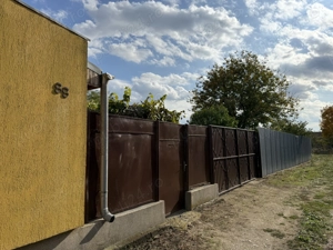Casă spațioasă de vânzare în Hitiaș, județul Timiș   teren 2197 mp - imagine 8