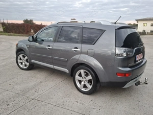 Mitsubishi Outlander 2.0TDI 7LocuriPieleXenonNavi