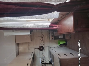 Inchiriez apartament parter