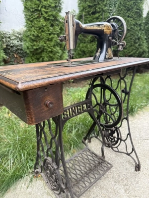 Masina de cusut Singer - imagine 3