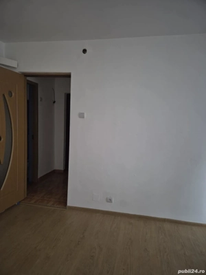 Garsoniera vând sau schimb  - imagine 2