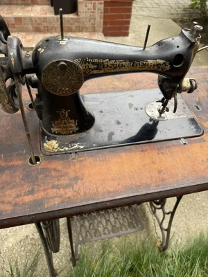 Masina de cusut Singer - imagine 5