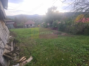 Casa batraneasca cu teren (4.910 mp) la Alunis - imagine 13