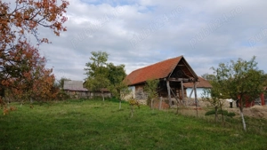 Loc de casă cu livadă și corp de clădire - imagine 10