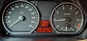 BMW seria 1, 116i - imagine 9