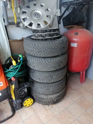 Set roti de iarna pe jante de tabla si capace originale