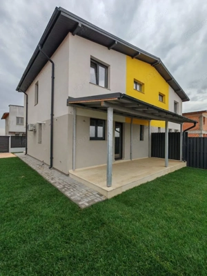 Duplex 4 camere | Teren 272 mp | Canalizare | Vidra