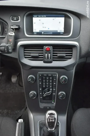 Volvo V40, 1.6D 115CP, Navigatie, Camera Marsarier - imagine 9