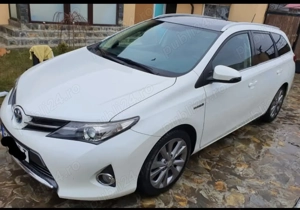 Toyota Auris Hybrid 2013 - motiv vânzare: facem un upgrade... sau downgrade,  cine știe - imagine 2