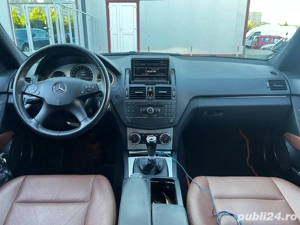 mercedes Benz 220 2009 - imagine 2