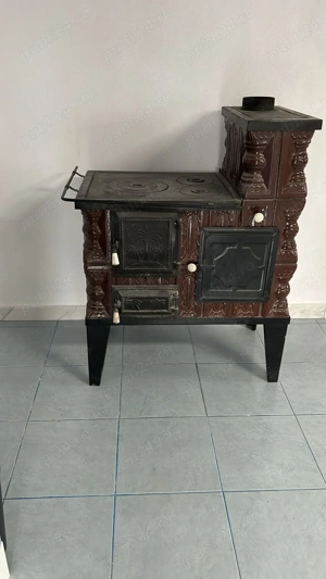 Sobă de gătit pe lemne 