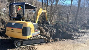 Miniexcavator de închiriat - imagine 4