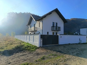 Inchiriez casa nouă în Bunloc Sacele - imagine 3 Inchiriez casa nouă în Bunloc Sacele - imagine 3