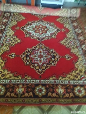 Vând covor plusat. 
