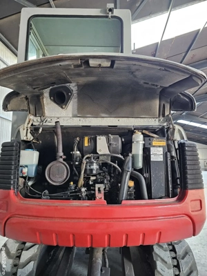 Miniexcavator Tacheuchi de 2,8 tone - imagine 7