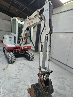 Miniexcavator Tacheuchi de 2,8 tone - imagine 5