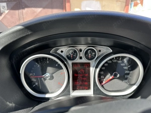 Ford Focus Mk2 Facelift   2010   1.6 TDCi   286.000 km
