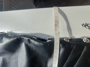 Vand veste din piele naturala de vita.