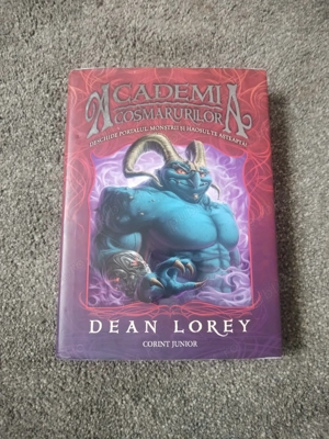 Academia Cosmarurilor (peste 10 ani). Cand Charlie Benjamin doarme, monstrii se trezesc la viata!