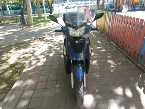 Vand scuter kimko people s125 - imagine 3 Vand scuter kimko people s125 - imagine 3