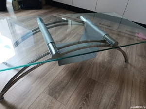 Măsuța sticlă-crom