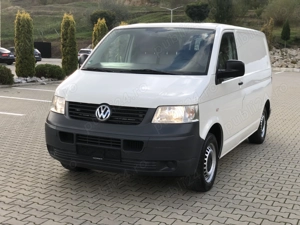VW Transporter T5 an 2009 motor 1.9tdi 102cp clima geamuri electrice carlig euro4
