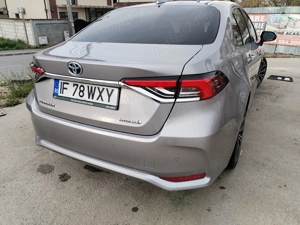 Toyota corola hibrid  - imagine 7