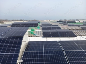 Angajez muncitori mantaj panouri fotovoltaice  - imagine 2