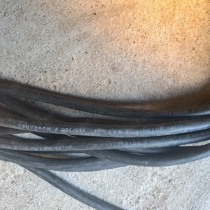 Prelungitor trifazic