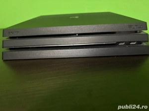 PS4 pro + 2 controlere + 2 jocuri
