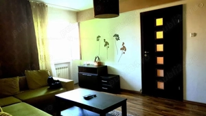 Ofer spre inchiriere apartament 2 camere, ultracentral, lângă plajă, 450 E negociabil