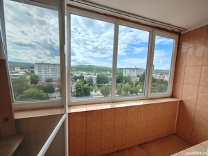 Vând apartament in Hunedoara, zona Micro 4, 43000 eur  - imagine 3