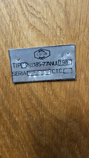 Mașina de cusut 1984 anul  - imagine 3