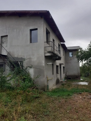 Casa spatioasa 500mp construit  - imagine 3