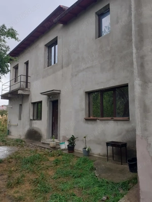 Casa spatioasa 500mp construit  - imagine 2