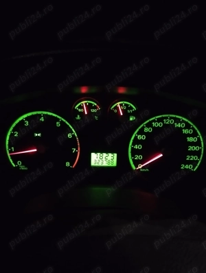 Vând Ford Focus 2, 1.6 benzină euro 4 - imagine 8 Vând Ford Focus 2, 1.6 benzină euro 4 - imagine 8