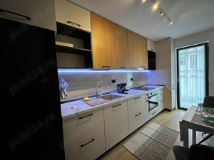 Inchiriez apartament o camera - imagine 3