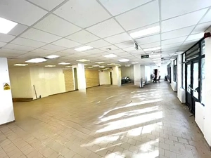 SPATIU COMERCIAL STRADAL, SE POATE COMPARTIMENTA INTRE  50 - 400 mp - imagine 8