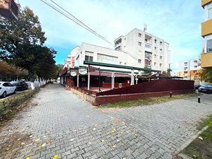 VANZARE CLADIRE CU RESTAURANT UTILAT COMPLET PLUS SPATIU COMERCIAL