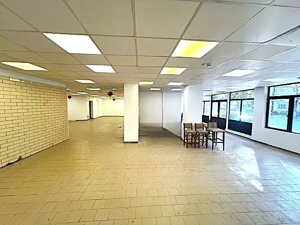 SPATIU COMERCIAL STRADAL, SE POATE COMPARTIMENTA INTRE  50 - 400 mp - imagine 10