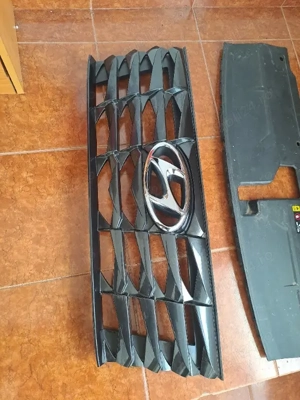 Grila radiator Hyundai Tucson IV NX4 originala - imagine 2