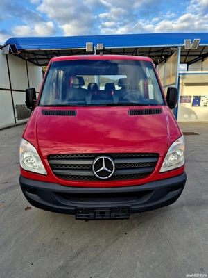 Mercedes Spriter Doka 6 locuri an 2013 10 mot 2.2 CDI 110 cp Euro 5 - imagine 2 Mercedes Spriter Doka 6 locuri an 2013 10 mot 2.2 CDI 110 cp Euro 5 - imagine 2