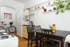 Apartament cu 3 camere, decomandat, etaj intermediar, zona Iuliu Maniu