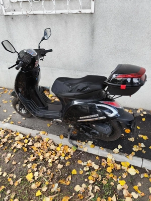 Scuter motor benzina, 49cc, model Barceloneta - imagine 3 Scuter motor benzina, 49cc, model Barceloneta - imagine 3