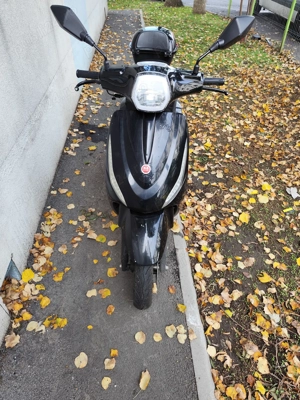 Scuter motor benzina, 49cc, model Barceloneta - imagine 5 Scuter motor benzina, 49cc, model Barceloneta - imagine 5